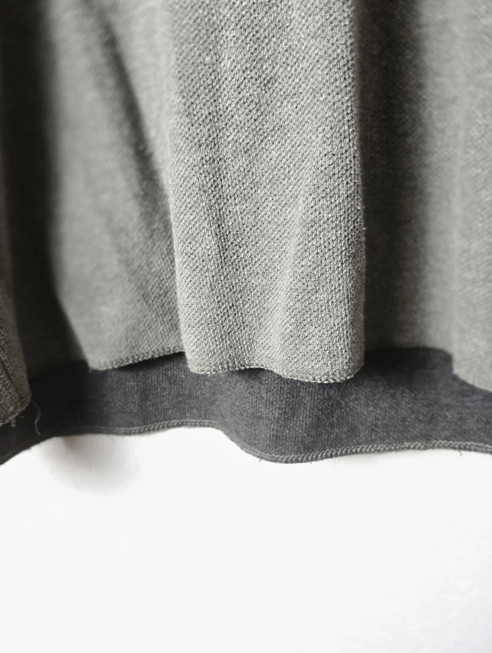 Banana Republic Mens Cotton Textured V Neck Sweater Gray Casual Travel Outdoor L